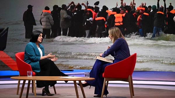 بريطانيا تشدد اجراءات اللجوء