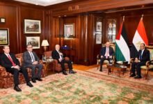 اجتماع وزير الخارجية بالوفد الفلسطيني
