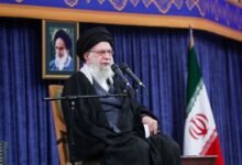 خامنئي يقرّ بمشروعية الاحتجاجات الاقتصادية