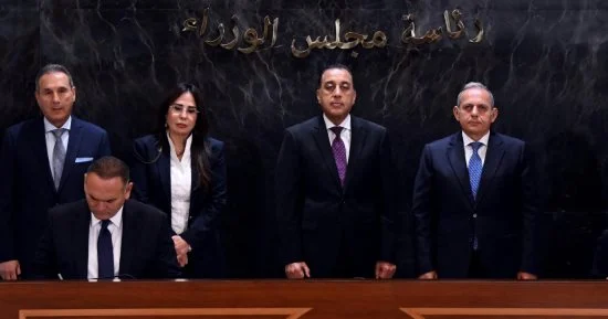 مدبولى يشهد توقيع عقود شراء هايد بارك لأرض دريم لاند
